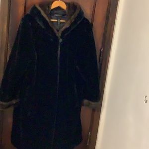Women faux fur Maxie coat with attached hood. fit Maxie on 5’2” women